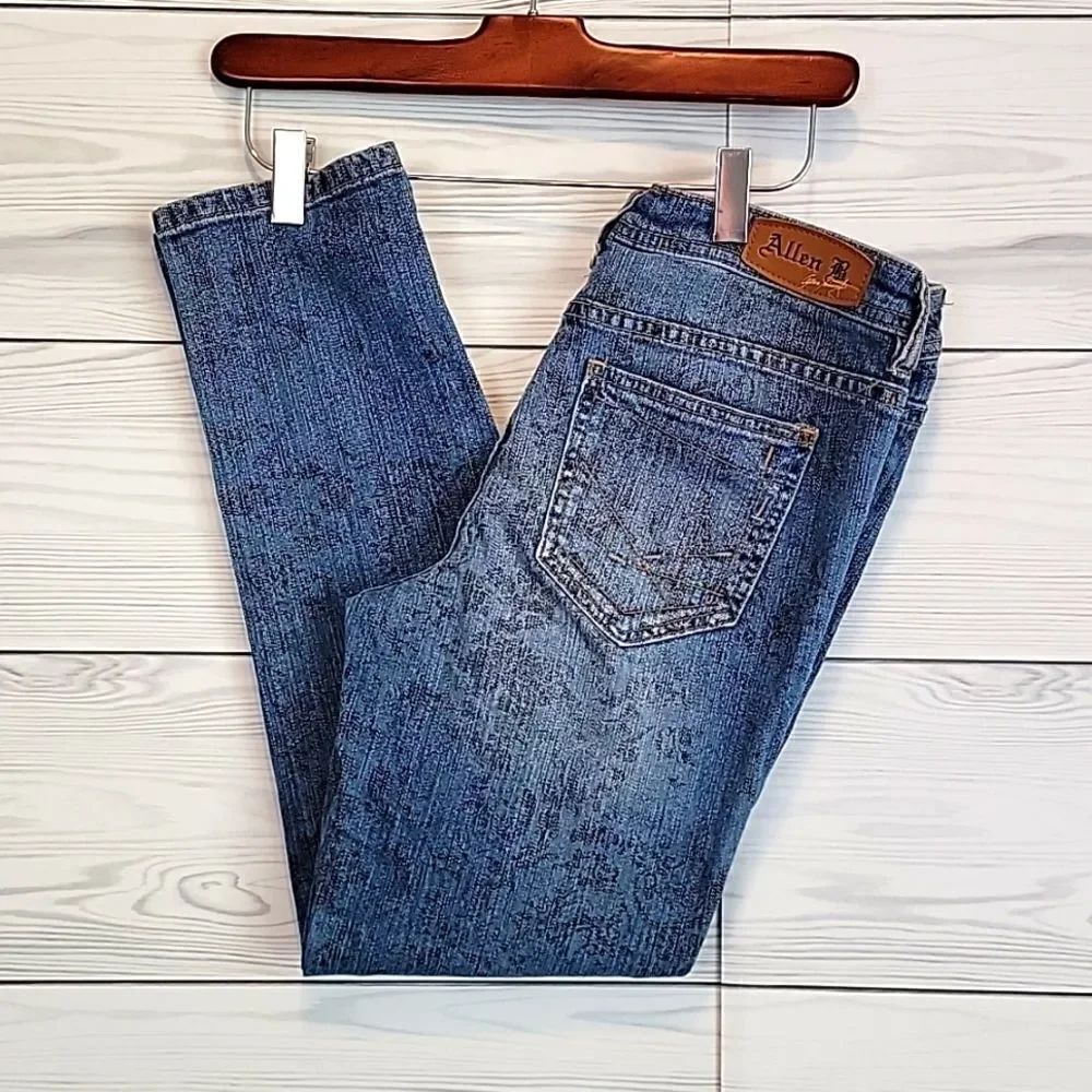 Allen B designer blue denim skinny jeans with gold scroll print Women's Size 4